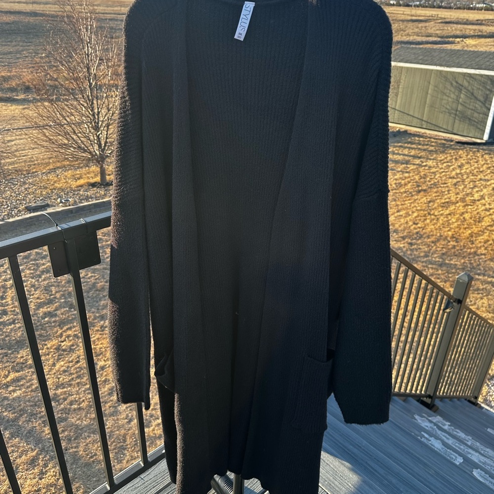 STYLUS Black Ribbed Sweater - Picture 2 of 10